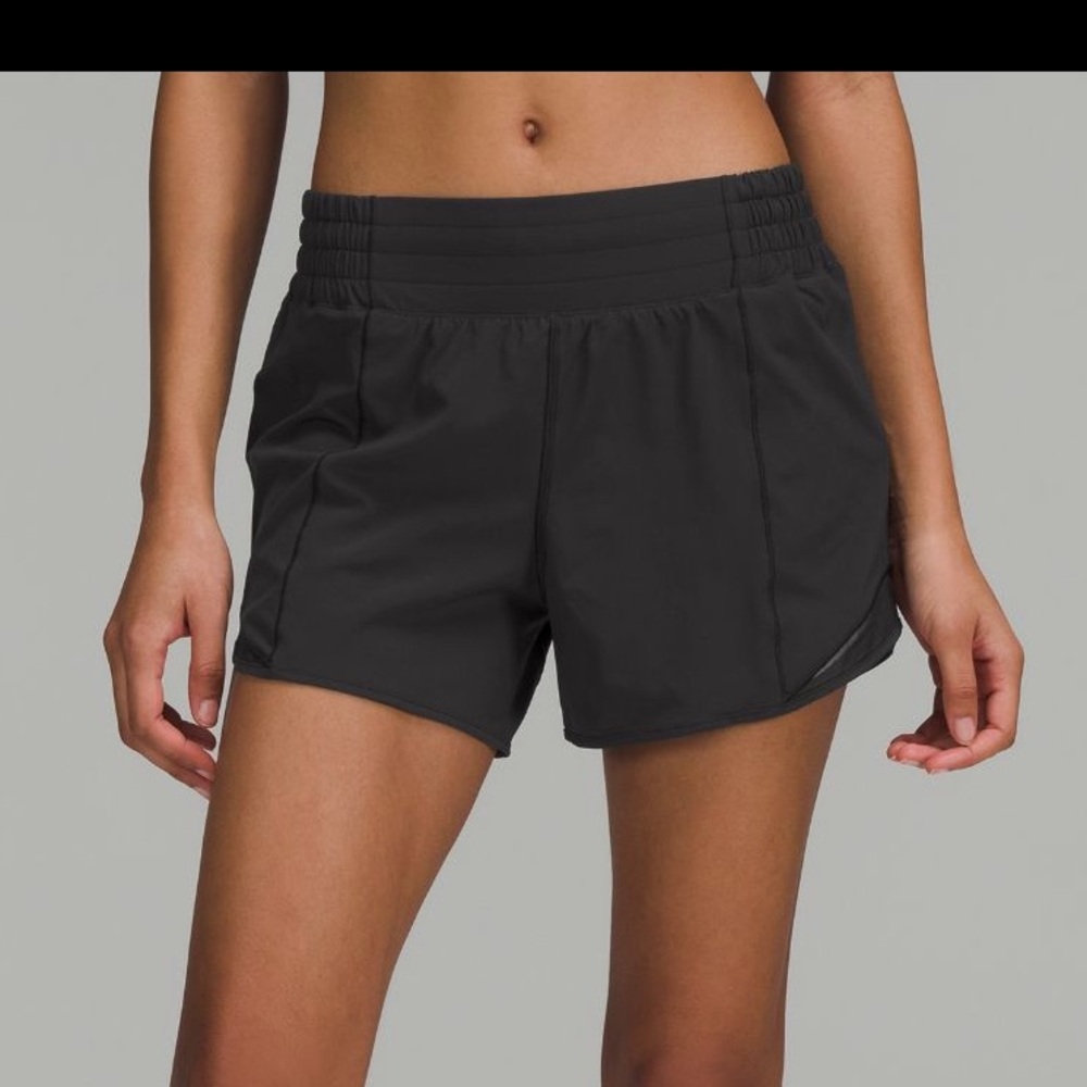 Lululemon shorts - Hotty Hot High-Rise Lined Short 4"